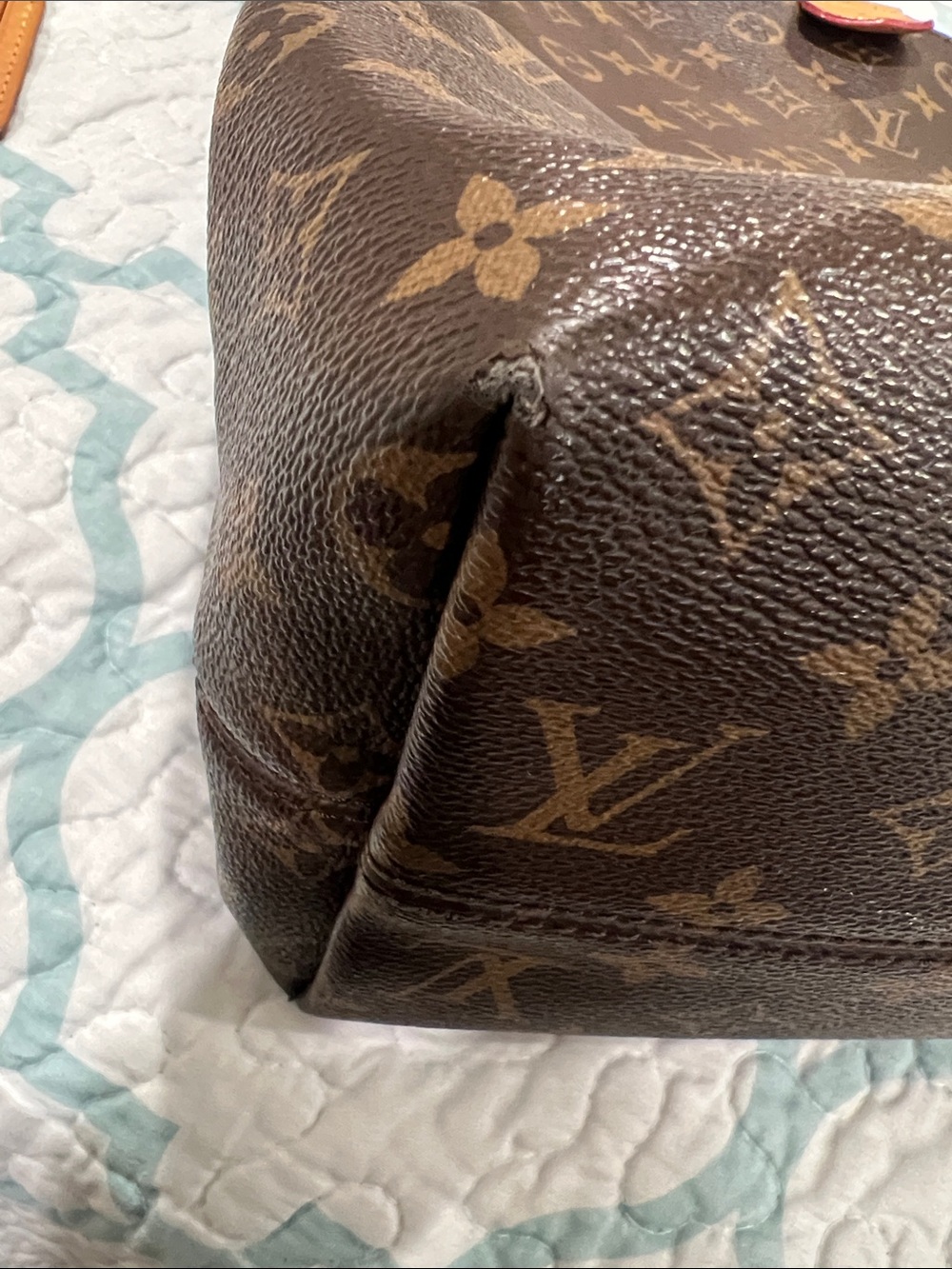 Louis Vuitton Monogram Canvas Shoulder Bag in Dark Brown with Vachetta Trim - Picture 6 of 11